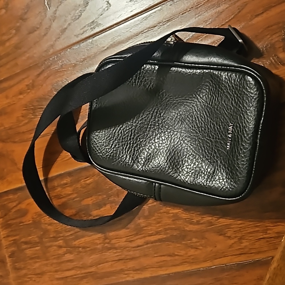 MATT & NAT Versatile Bag